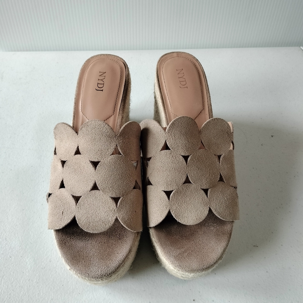 NYDJ Helene Beige Sand Platform Heel Espadrille Slide Sandals 8.5 Vacation Artsy